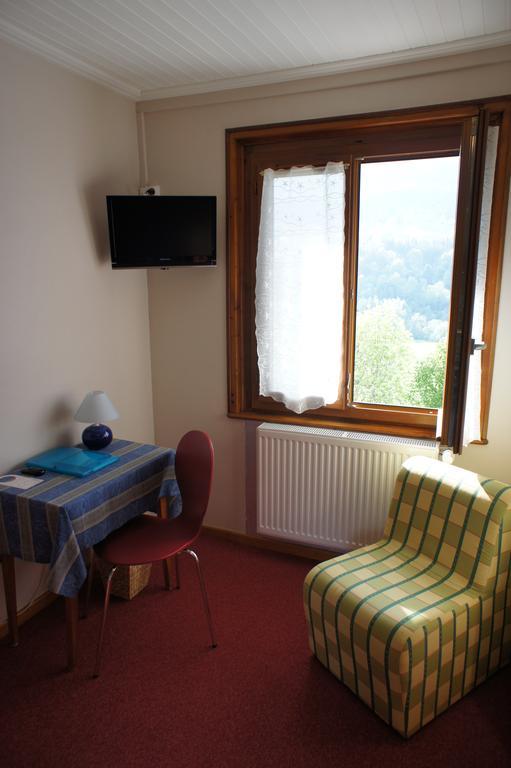 Hotel Du Centre Sergy  Chambre photo